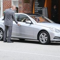 George Clooney on the set of a Mercedes Benz E300 L advert photos | Picture 78310